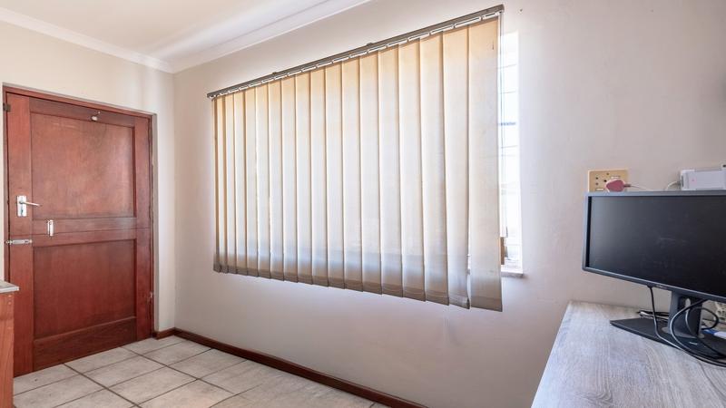 3 Bedroom Property for Sale in Churchill Estate Western Cape